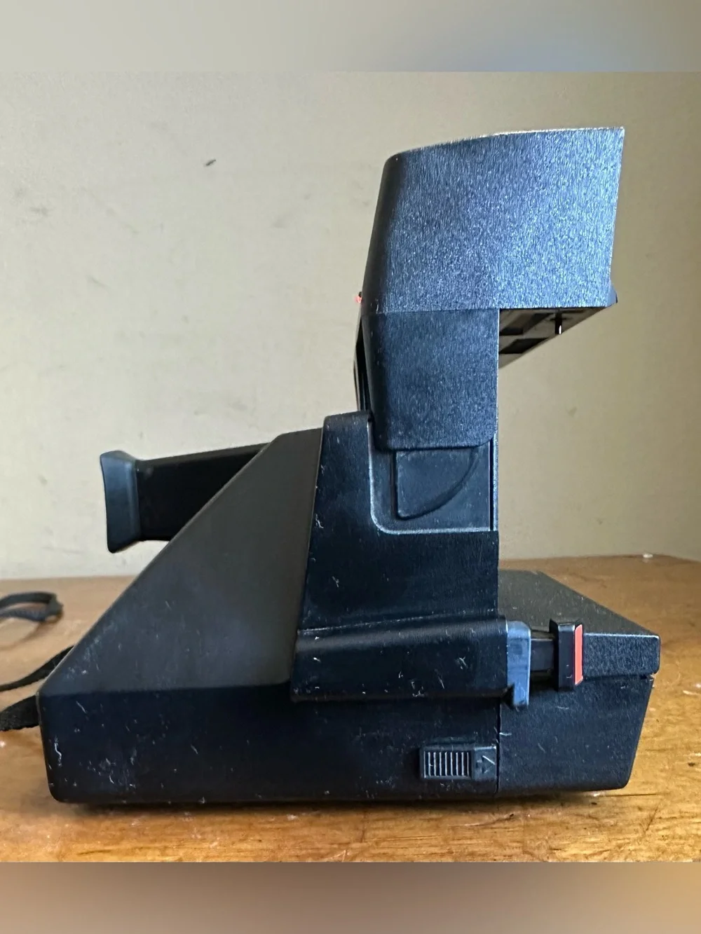 Vintage Polaroid 600 One Step Flash Point & Shoot Instant Film Camera w/ Strap